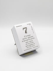 Calendario Filosofico 2024 - A7 Midi 7,4 X 10,5 cm - con Supporto in  Cartone - goldpen.it